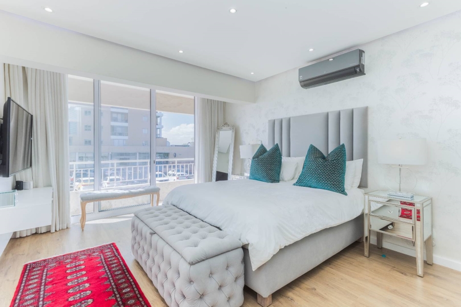 To Let 3 Bedroom Property for Rent in Mouille Point Western Cape